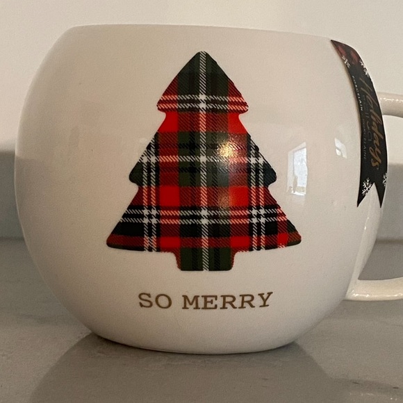 Large Porcelain Christmas Mug•NEW - Picture 2 of 4